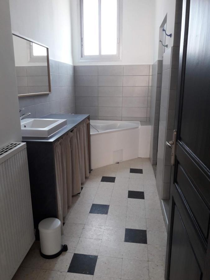 T4- Terrasse 50M², Garage, Centre-Ville Нарбон Екстериор снимка